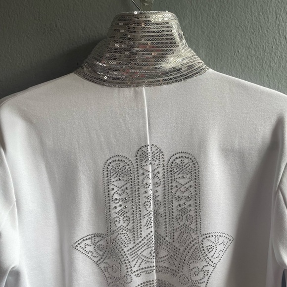 NWOT MF Designs Hamsa fitted two button white silver sequin blazer. Size X-Small - Picture 5 of 9